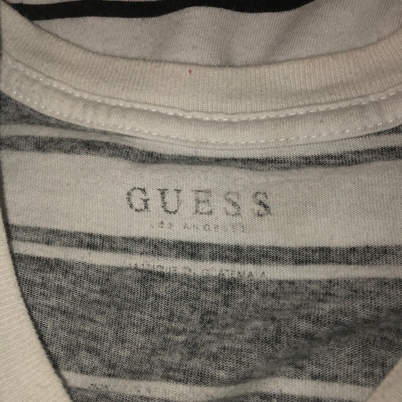 Guess tee - Picture 2 of 2